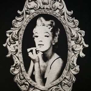 Marilyn Monroe sweatshirt